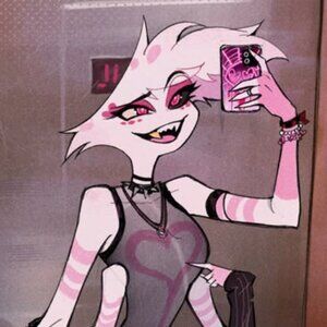 Meet your Posher, Daniella